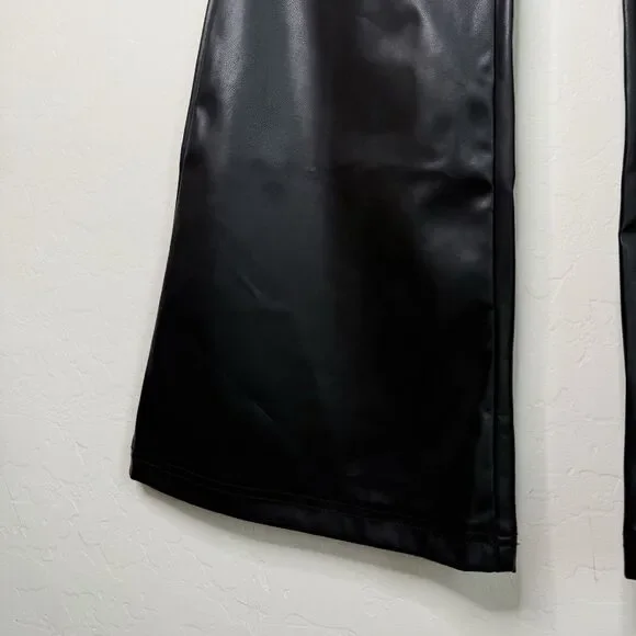 NWT Size 9 SO Black Faux Leather High Rise Flare Bell Bottom Pants Chic Goth 70s - Picture 4 of 16